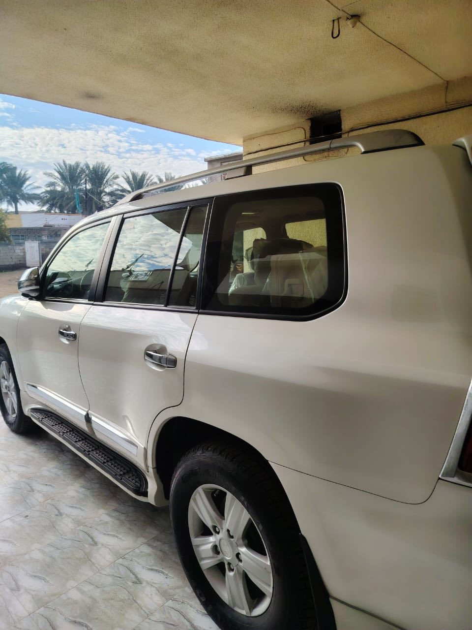 السلام عليكم
لاندكروز موديل 2013 سياره جديده كفاله ماشيه 200 رقم اربيل استفسار على رقم وتدلل (***********)مهند
