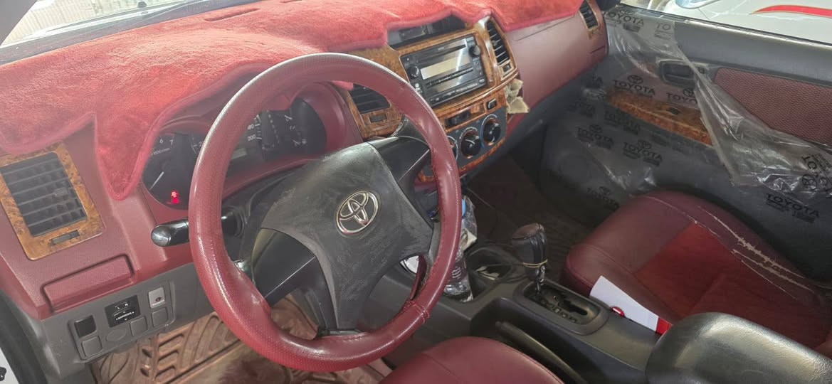 سلام عليكم
ورحمة الله وبركاته
بيك اب للبيع 
تويوتا هايلكس 
موديل 2012
رقم بغداد انكليزي 
اوتوماتيك كويتي 
خطة 14
سياره جاهزه ونظيفه
بيها ملاحظات موظحات بل السونار بصيطه
السعر 180بيها مجال للشراي 
***********
