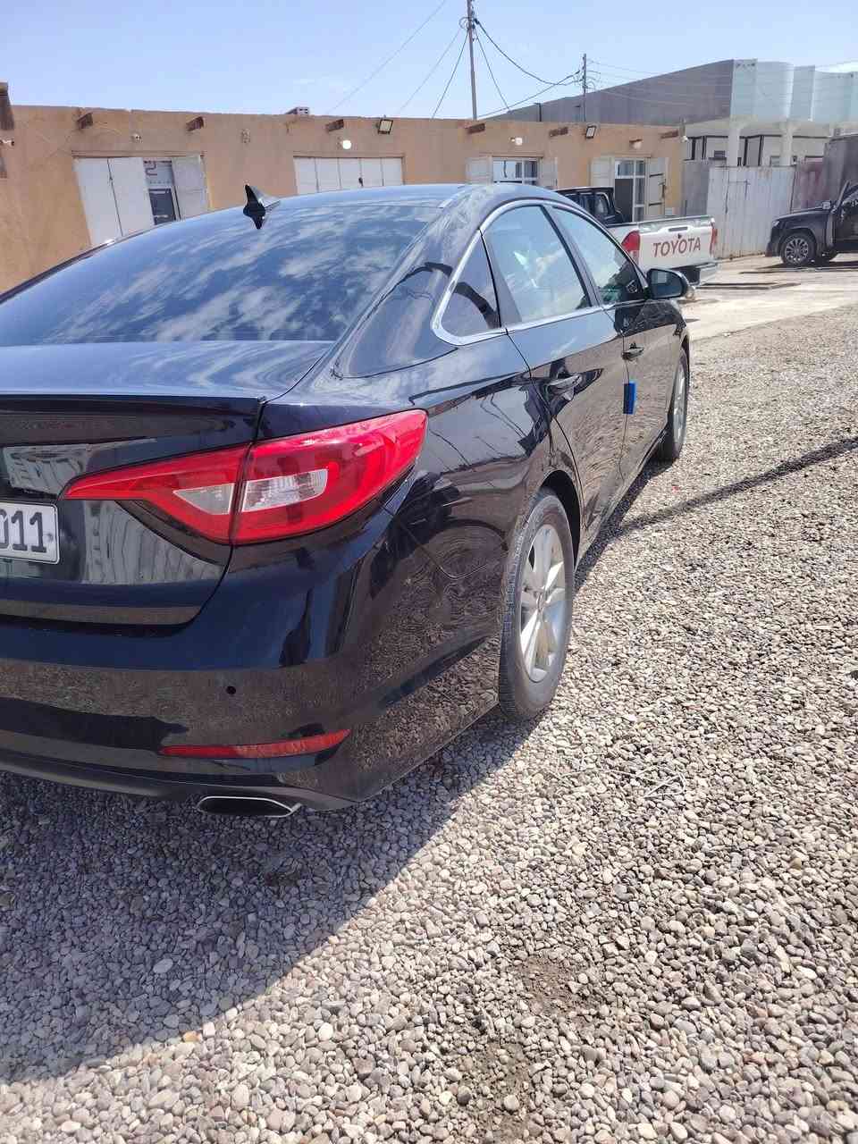 السلام وعليكم اخوان سوناته موديل 16 سياره حلوه بيهه بردات باب السايق كلش بصيطه محرك 2400 تخم تاير جديد سياره خير من الله جديده مابيهه اي نقص رقم سليمانيه وكاله تريد تحويل سياره وارد أمريكي مكاني البصره الدير الشافي قرب مركز شرطه *********** السعر     10     100 ميه او عشره بيهه مجال وانه بخدمتكم
