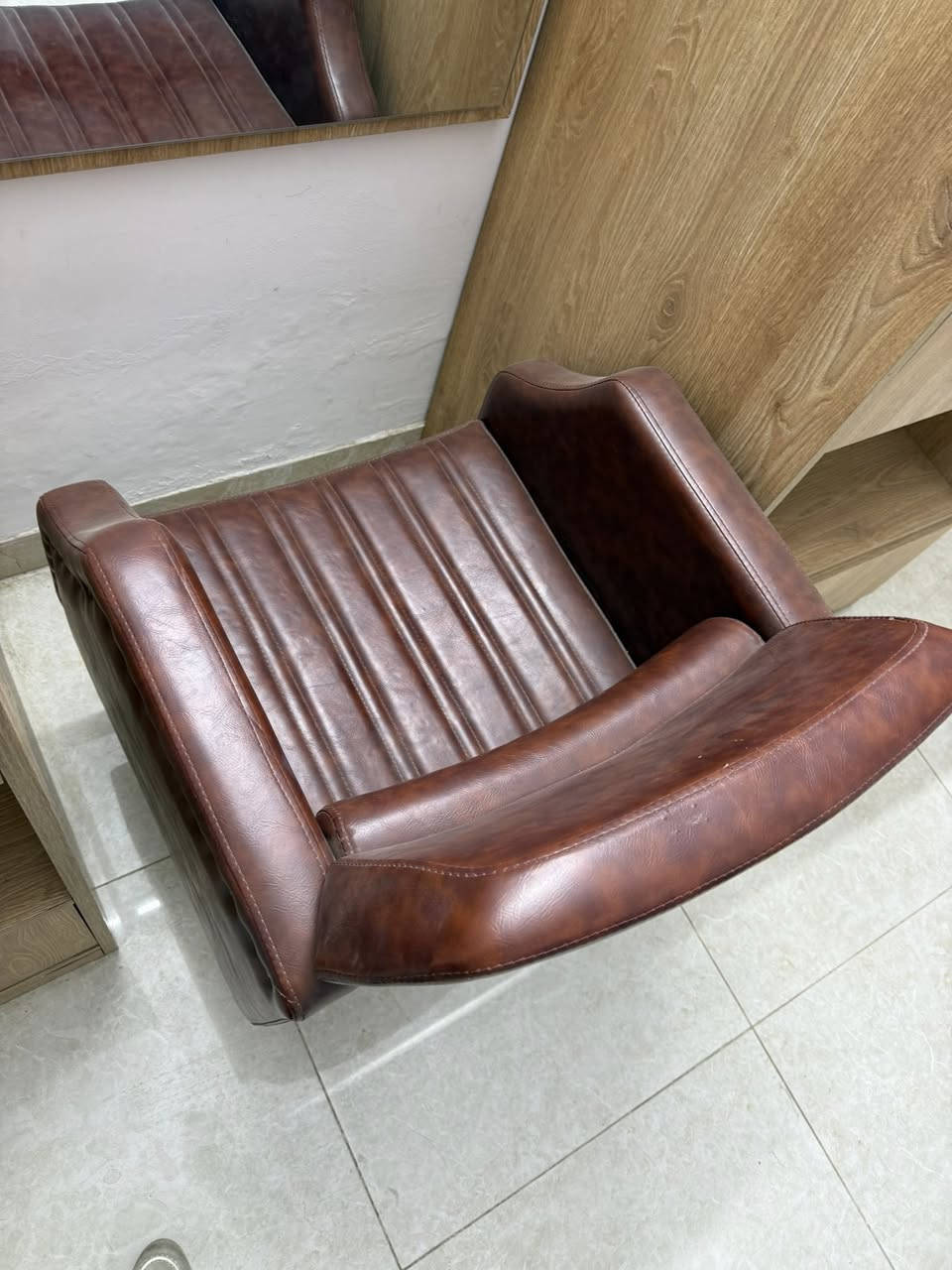 غراض صالون للبيع جديدات كلش البديكير ٣٥٠
المغسله ١٠٠ 
مري ٢ مع كوميديات٢ مع كرسي ٤٥٠ الف عربانات اثنين ٦٠ الف ميز اكريلك ٧٠ الف


**إذا كنت صاحب هذا الإعلان وتريد حذفه لأي سبب، رجاءا أرسل رسالة إلى الدعم الفني**