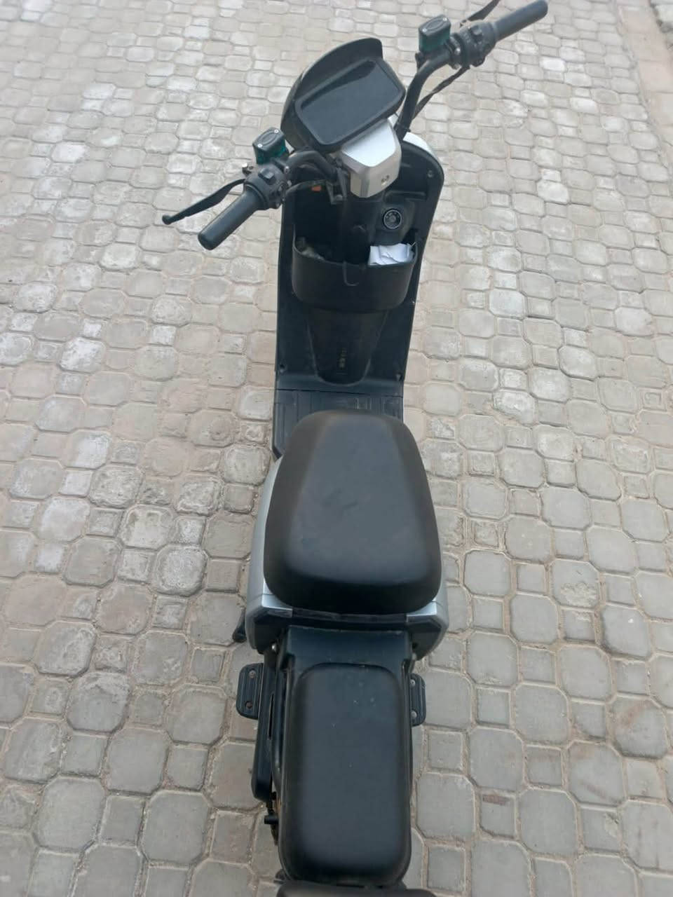 دراجة شحن R900 استعمال اشهر وخفيف جداً بطارياتها بحالة جيدة مابيها اي ضرر كفاله الدراجة عل الفحص وبعدها بضمان ( معارض محمد الوكيل الي بل مشراك) سعرها 550 الف


**إذا كنت صاحب هذا الإعلان وتريد حذفه لأي سبب، رجاءا أرسل رسالة إلى الدعم الفني**