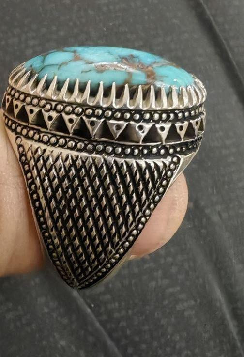 لا بالشرق ولا بالغرب موجود هالخامه من الفيروز النيشابوري اصل الأصل  مصور تصوير رباني أسم محمد صل الله عليه وعلى اله 
السعر  ثلاث ملاين


**إذا كنت صاحب هذا الإعلان وتريد حذفه لأي سبب، رجاءا أرسل رسالة إلى الدعم الفني**