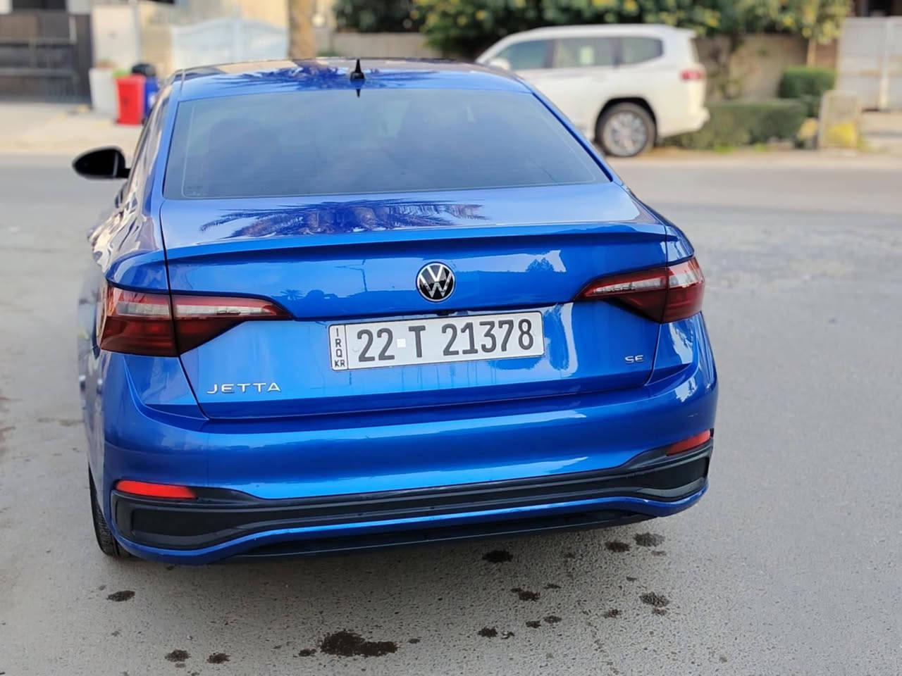 السلام عليكم جيتا فول مواصفات موديل 2024 ماشية 22 فقط حادثها موضح بالصور بنيد مبدل  وصبغ جاملغ خلفي فقط...الجاملغ الامامي  بارد...
مواصفات se فتحة بصمة تشغيل وابواب وتشغيل عن بعد ... تدفئة بالكشنات...كشنات كهرباء ...السيارة جديدة جدا وبالخير عالياخذها رقم شمالي تحويل او وكالة 
للبيع السعر 162 مكان السيارة بغداد اليرموك قرب ساحة قحطان
الاتصال على الرقم ***********
