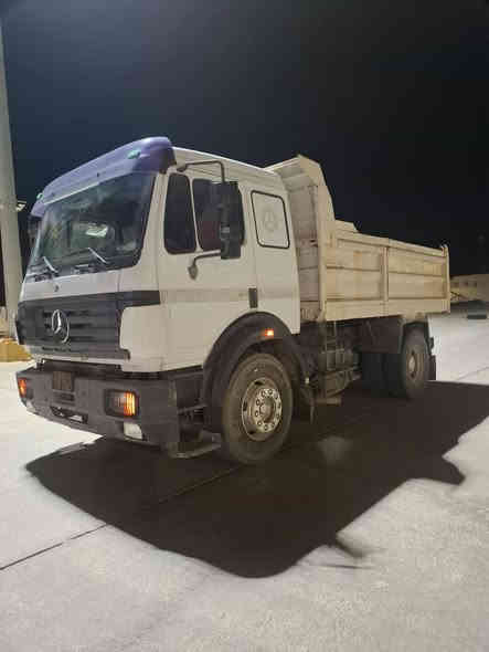 سلام عليكم البيع موديل 96 مكينه 6سوبر سوده كير 155 فافون شاصي مكفول رقم انبار نكليزي بسمي 3الوحات بسنويه راس ذات جوانب متحركه سعر 170 وبيها مجال .   ***********\\*********** مكاني كربلاء
