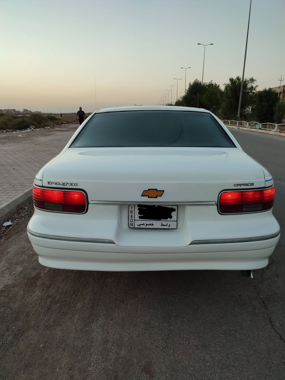 السلام عليكم
دولفين موديل 1992 للبيع
رقم واسط تحويل ثاني يوم
السيارة محرك جديد حاوية حجم 350 صافي جدا
گير جديد حاوية 700
تبريد ثلج
كوبلن جعمقة جدد توني شادهن تهد الستيرن بالمشي 
منظومة لايت شمسي مداه 600 متر متگدر تشغله داخل المدينة من قوة اللايت
اكسل نظيف ما بي ونه
تخم تايرات جديد
تخم مازدات امامي وخلفي جديد 
باتري جديد قبل يومين بدلته
ترايك وين ما تريد وشرط تقفل السكليتر

انطيك ملحقات وياهة  تفصيخ نظيفة بحيث ما توصل حي صناعي بعد 10 سنوات
:

تخم بيبان نظيف جدا بعدني ما شادهن تجي وتشوفهن
اكسلها القديم موجود محور سوبر شغل شيخ عمر درجة اولى بي فقط ونة بسيطة وبدلته 
تانكي تفصال بانزين حجم 150 لتر شغل شيخ عمر مجاني
مازدات كزاز جديدة غير مستخدمة 
ديلكو جديد غير مستخدم حاوية شرط الفحص 
سلفات عدد 4 شغالات كلهن
جناح ابيض راح اشدة هذه الايام كلش جديد 
شوتة كاملة تفصيخ نظيفة
غلاف حماية امامي نظيف
شباك امامي نظيف
مازداتها البلادية موجودة مبيهن لا كسر ولا شي امامي وخلفي
گاردن تفصيخ 
تايرات اثنين غير السبير
كبات تخم كامل جديد غير مستخدم 
جاملغات لون ابيض تفصيخ نظيفات بدون ضربة او صبغ
بدنة تفصيخ نظيفة جدا لون ابيض
كشنات امامية غير مستخدمة نظيفة جدا
صدر سيارة تفصيخ كامل يشمل طبلات ورباط ودبلات وطوبات اشتريتهن من صاحب سيارة تفصيخ
حزام تريشة جديد بالكارتون
بريشر بريك دولفين شغالات على الفحص عدد 2 
ستيرن تفصيخ عدد 2
جعمقة تفصيخ عدد1
عنبارات بريك أمامية تفصيخ عدد 2
جامة خلفية نظيفة ضامهة من زمان  
مسجل عدد 1
دشبول امامي جديد 1 غير مستخدم
طوبات موگ اصلية جديدة تخم غير مستخدم
جوينات اعلى+ اسفل جديدات غير مستخدم
وغراض اخرى ما اذكرهن بحيث تاخذ مع السيارة ادوات احتياطية كاملة من الدعامية للدعامية

سعر السيارة 58 ورقة قفل بيهة مجال حگ الجية فقط لان منطيك وياهة غراض سعر سيارة
واذا تشوف السعر غير مناسب الك رجاءا لا تراسلني ولا تكسر بحلال العالم

السيارة جانينها من 2006 وعلى أدينا
والي ياخذها بيهة الخير عليه ان شاء الله
العنوان/ واسط/ كوت

للتواصل واتساب فقط 
***********
