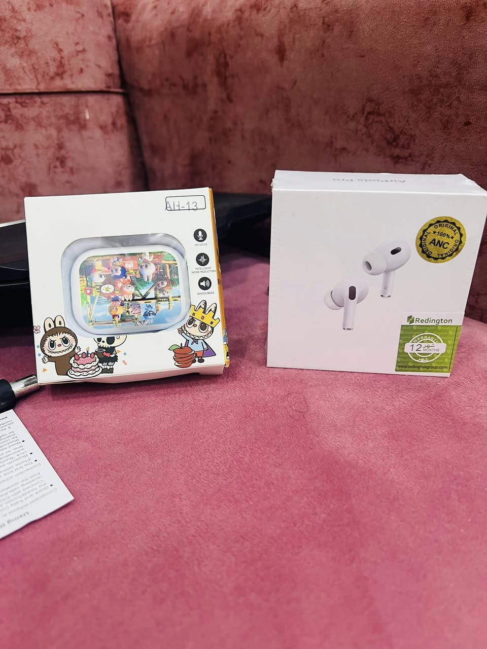 حبايب غراض بالة وجدد اصليات للبيع سعرهن شلع 35 الف مكاني بغداد حي القاهرة ***********
توصيل موجود👍

نضارة الواقع الافتراضي وحدة
كامرات عدد 1
سماعات ايفون 2
ايربود اصلي وتجاري 2
مدالية بصمة كيا 1
ايباد يحتاج بطارية 1
جهاز نوكيا يحتاج بطارية 1
جهاز ايفون صيني طافي
حاضنة تلفون عدد 1
كفرات اجهزة ايفون 4
لواصق وجه وضهر عدد 3
توصالة ايفون تايب سي 1
توصالة ايفون 1
لواصق كامرات ايفون 2
