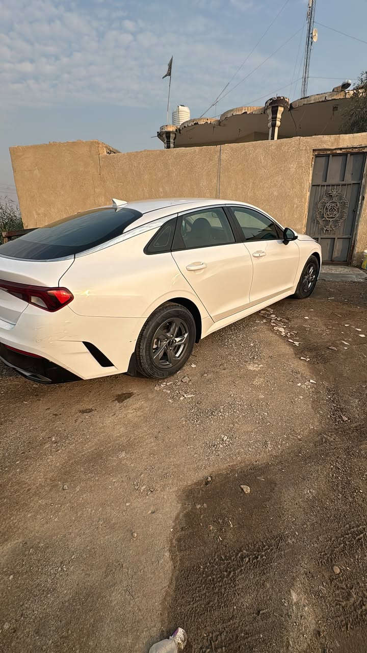 كي فايف رقم  اربيل حرة تحويل او وكالة مديل  2023
السيارة رقم اربيل ب اسم شركة تحويل او وكالة حادثها فقط البايد سطحي بدون دواخل وبدون شاصي سيارة ليبل واحد فقط البتيد مبدل ماشية ٣٠ الف كيلو مو ميل يعني بعدها بوضع الزيرو مكينة تيربو مواصفات بصمة وهاندبريك دكمة وحساسات امامية وخلفية يعني نص فول السعر ١٧٥ وبيها مجال للشراي 
مكاني بصرة ***********
