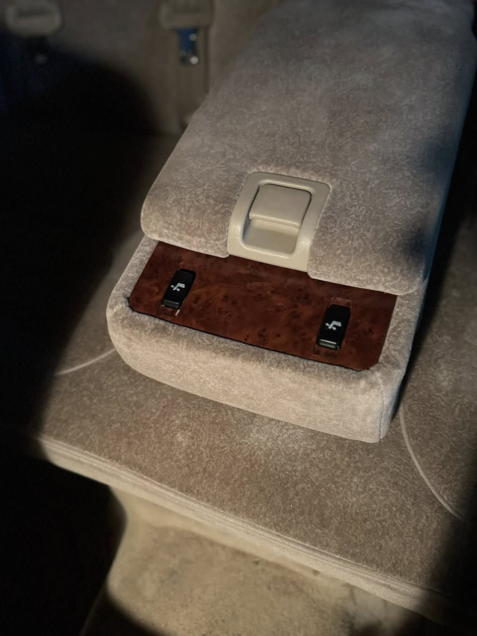 مەلیکە بڕاوە 
٣دوگەومە ٤کوشن کارەباو پەردە 
٢٠٠٣ ڕەنگ مؤزی
تەعدیل سورعە پیش و دوای کریستڵ 
مکیمە گەورە 
سەیارەک هەر ماشڵا ڕیک لؤک لؤک 
سەیارەکە بی تەقەو ڕەقە بەشەرت
٤ تایەو ویلا لؤک 
بی دەعمو لیدروە 
تەبیرد سارد مەزبوتە 
کامل مەسرف بریکی بسرەو 
سەرەکە ریک ناو کارتؤن📦
٣٥ گەڵا کؤتای بؤ یەک دینار مەعمل نەکە
ژم/***********
