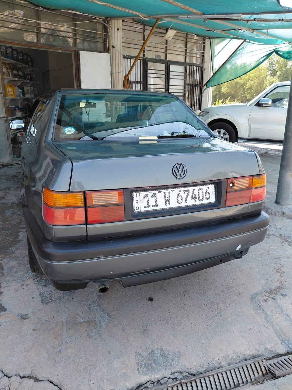 من رخصة الادمن الورد
فنتو موديل 92
كير اوتو زبد
محرك 2000 بدون تبخير
تبريد شغال 
باسمي سنوية وهزة جديده 
سياره بيها تلحيظات بسيطة
السعر 43
مكاني الصبح بالسنك كراج الطوابق
العصر ابو غريب شارع الزيتون

***********

