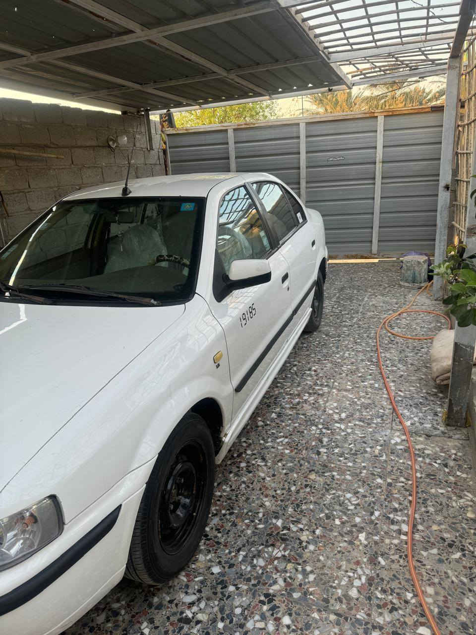 السلام عليكم سمند 10 مشروع وطني باسمي ضررها بنيد طاير ومرجعه بارد والجاملغ الامامي الايمن بي صبغ السعر 39وبيهه مجال  مكاني كربلاء ***********
