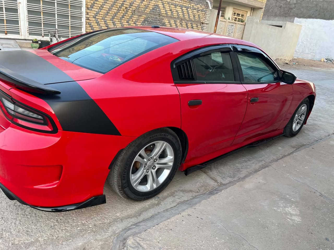 جارجر 2020 رقم بغداد
مصوغه عام السيارة 
ماشيه 71 ميل 
السعر 157 
باسمي السيارة 
مكانه الكوت 
***********
