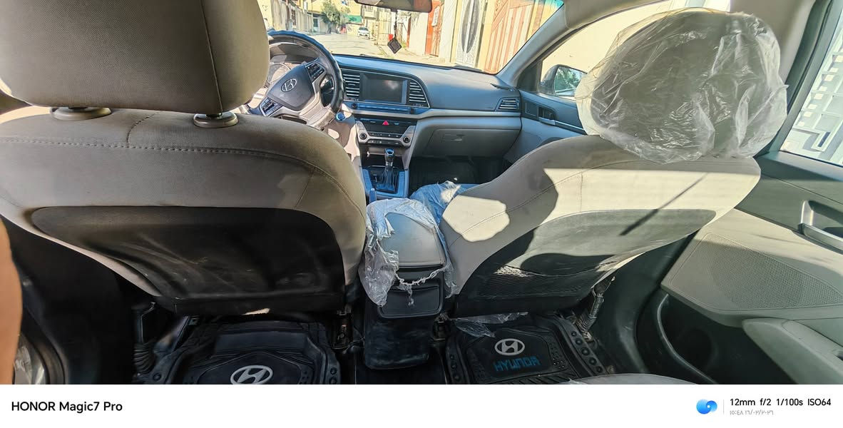 السلام عليكم النترا 2017 
رقم اربيل جديد وهزه جديده  
فول مواصفات عدا الفتحه .. 
بيها بونيد صبغ
 ماشيه 130 الف رقم جديد هزة جديدة
للاستفسار الاتصال عالرقم *********** مكانها موصل الايسر .. السعر 125 مجال بيها
