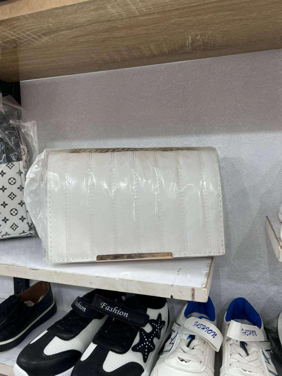 مجمع محمد/تخفيضات سعر 3حي العسكري قرب مجمع بيت فاخر


**إذا كنت صاحب هذا الإعلان وتريد حذفه لأي سبب، رجاءا أرسل رسالة إلى الدعم الفني**