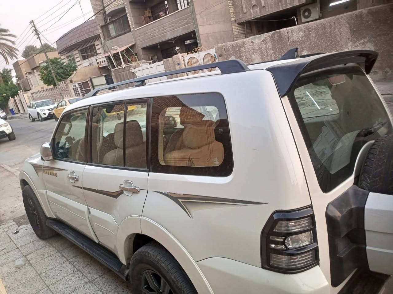 السلام وعليكم
باجيرو موديل 2010/حبتور 

فول مواصفات 
حجم المحرك 3600
الويل رياضي 

مكفوله كفاله عامه من عده البنيد 

رقم اربيل 

عنوان سياره بغداد 

رقم الهاتف***********

سياره بسمي تحويل ثاني يوم
