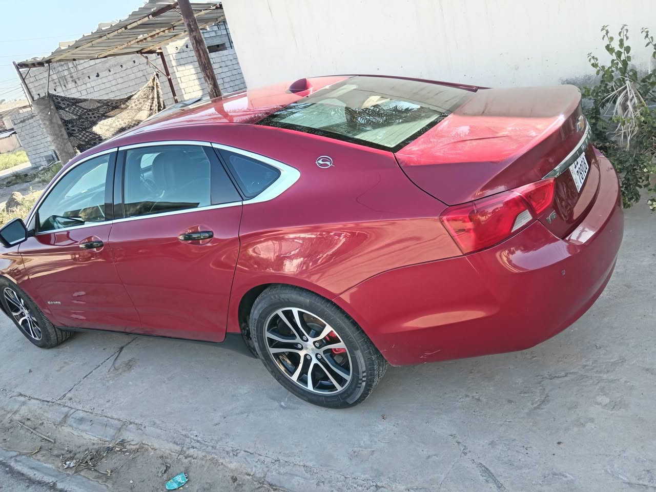 السلام وعليكم امبالا ٢٠١٤ فول مواصفات عده الفتحه محرك سته سلندر اكاديا بيها صبغ اقل الحزام ضررها جوه قبق البانزين والسياره جديده ما متعوبه وكامله للبيع السعر ١٠٥ وبيها مجال او مراوس بسياره اربعه سلندر ورقم المبايل *********** مكانها ديالى
