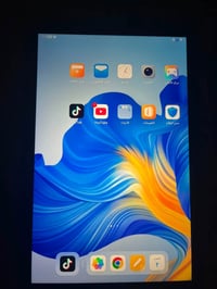 ايباد هونر 8x بسعر مناسب ذاكره 64  07725622048 واتساب بغداد الاعضميه