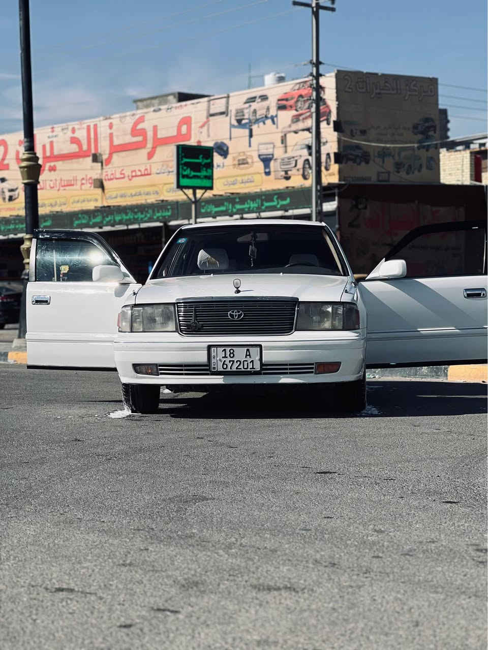 (سلام عليكم)
1-راس الثور تكم يسره بلاد سعودي
2-مكينه 2500:
3-دواخل جديده
4-مكينه كير تبريد حداده تخم تاير كله نضيف
5-صبغ عام 
6-السعر105وبيها مجال بسيط
مكاني بصره تنومه.
*********** البصرة, العراق
