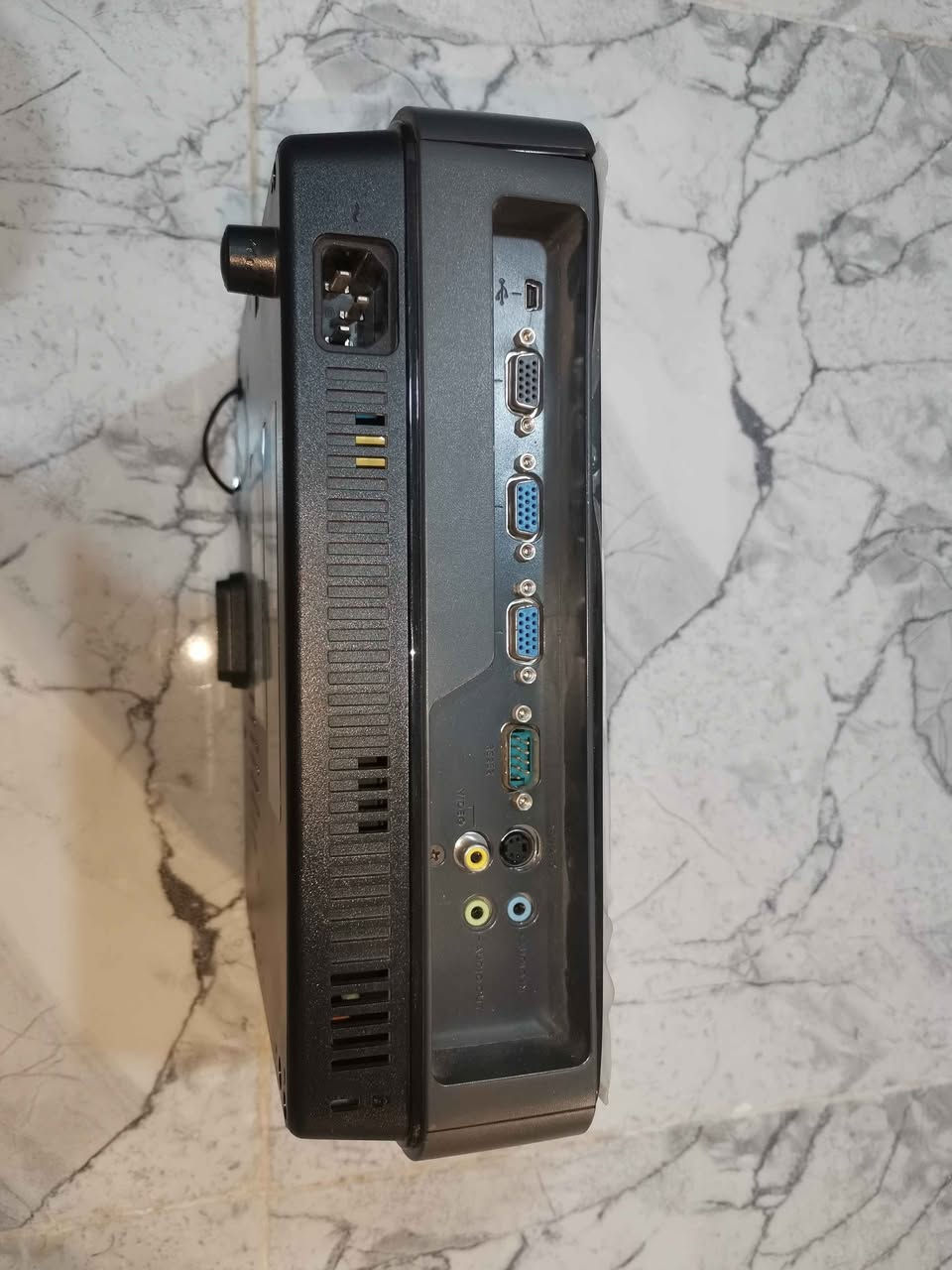 بروجيكتور BenQ MS502 أصلي*  
جهاز نضيف جداً، إضاءة قوية 2600 لومن شرط الفحص التوصيل مجاني موصل, نينوى


**إذا كنت صاحب هذا الإعلان وتريد حذفه لأي سبب، رجاءا أرسل رسالة إلى الدعم الفني**