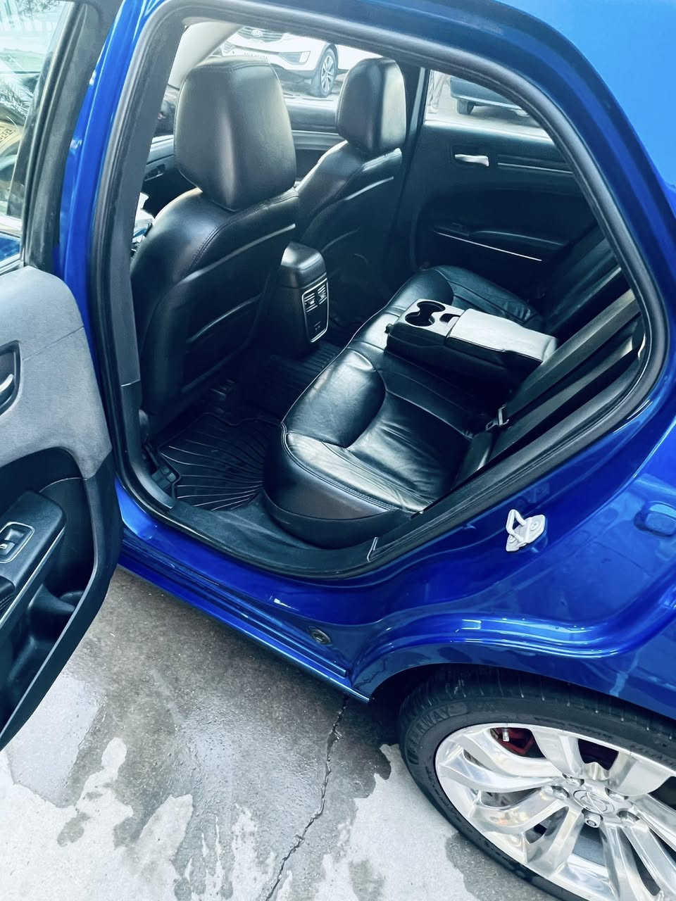 السلام عليكم
أوباما 2018C
ماشي 100
بنرامه لون مميز
سياره مال بيت جديده
حادث قطعتين فقط منزل صوره حادث
تخم تاير جيد رقم بغداد بسمي سياره
مكاني بابل عوفي 
السعر 230وبيه مجال لطيبن 
للأتصال ***********
