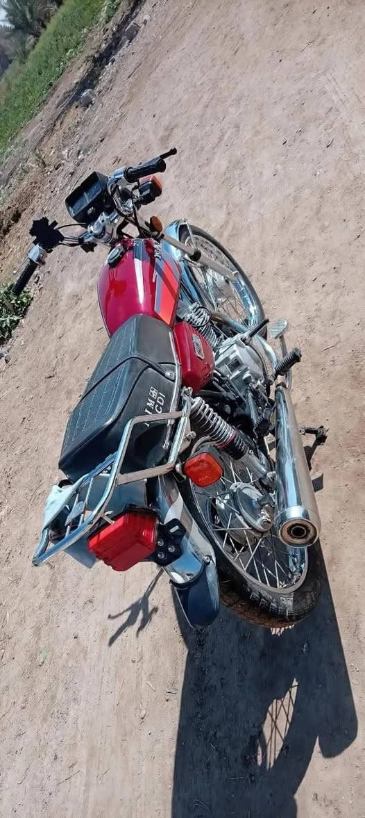 نامه موديل ٢٥ بعدهي بجيس محرك مامدوده عليه سبانه الدراجه اوراق مابيها اي نقص لو شعره
العنوان طويريج السعر ٦٥٠ وبيها مجال الرقم ***********
