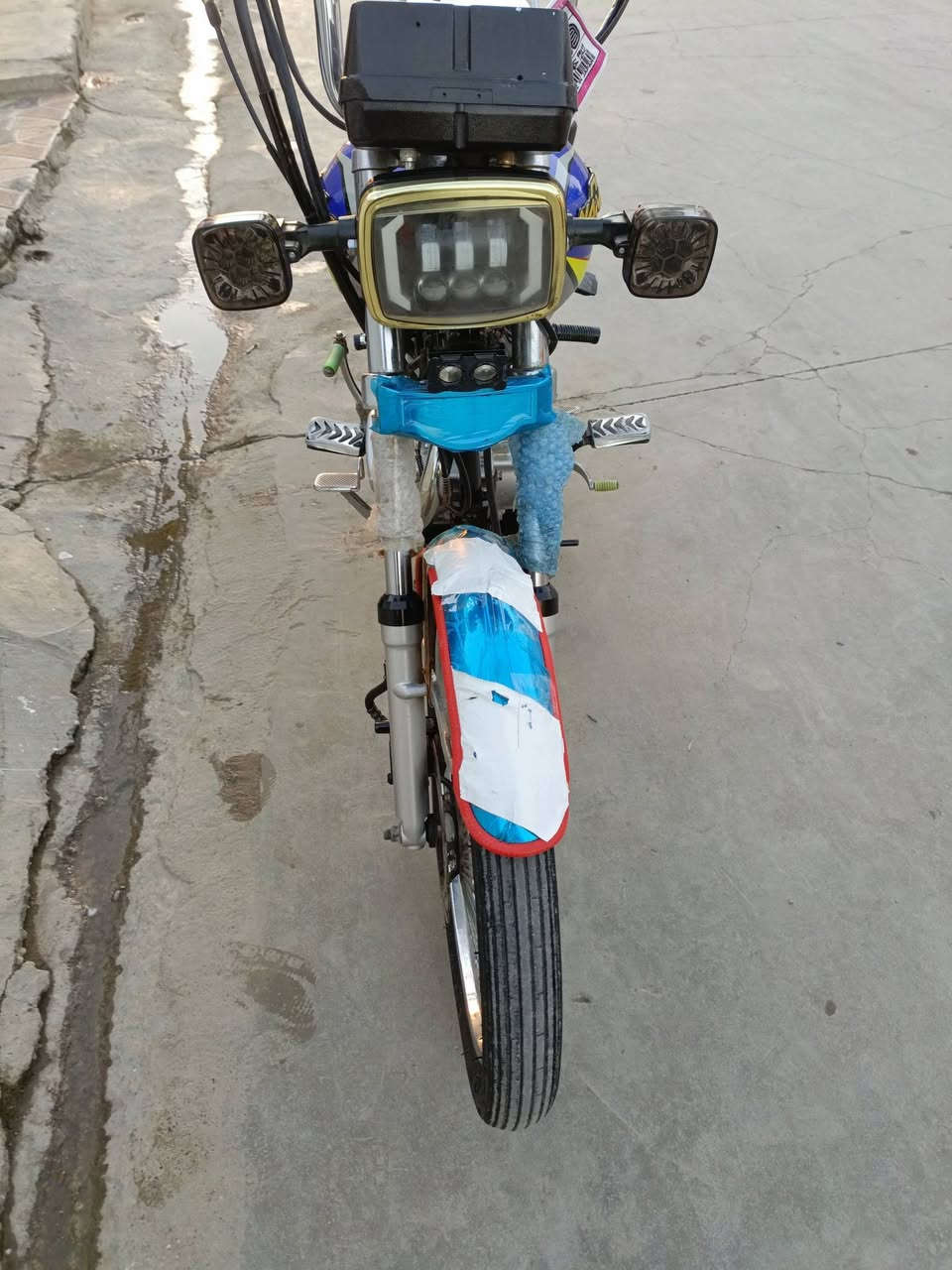 دراجه نامي برو 2023نضيفه دراجه لا صرف ولا بخار دراجه كدام العين حيل حلوة منفيس بيها السعر 470وبيه مجال الي شراي ينتصل ***********
