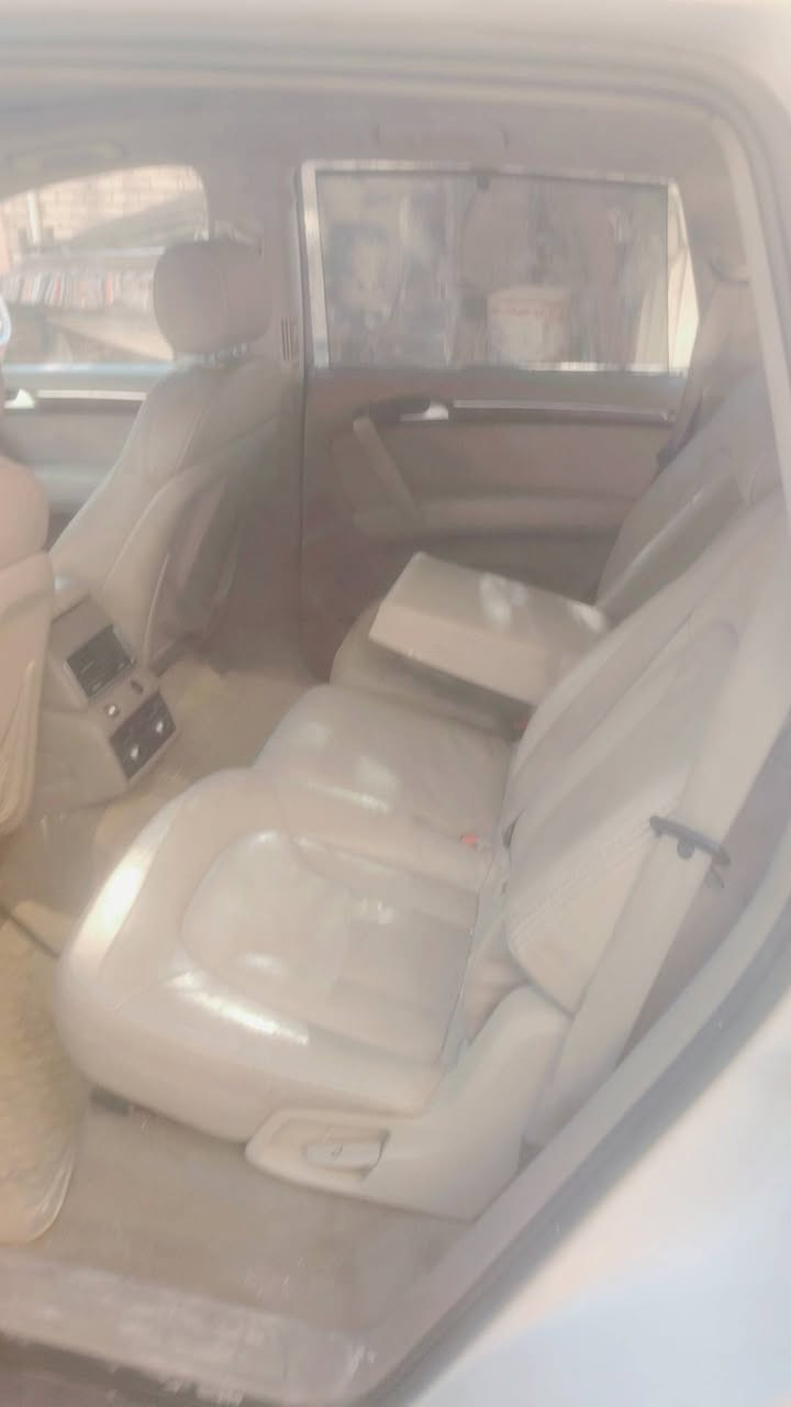 السلام عليكم
Q7 أودي
موديل ٢٠١٢
فول مواصفات
بانوراما دبل سلايت
مري شفط
باب خلفي شفط
كشنات جلدكهربائي
٣قطع تبريد ٣بردات
٧راكب تخم تايرنضيف
كير جديد بس المكينه
بيه ولف مكينه٦ سلندر باب
الصدربيه ضربه ومصلح نفسه
اصل خليجي العنوان بغداد
السعر ١٦٠وبيه مجال
*********** واتساب موجود
