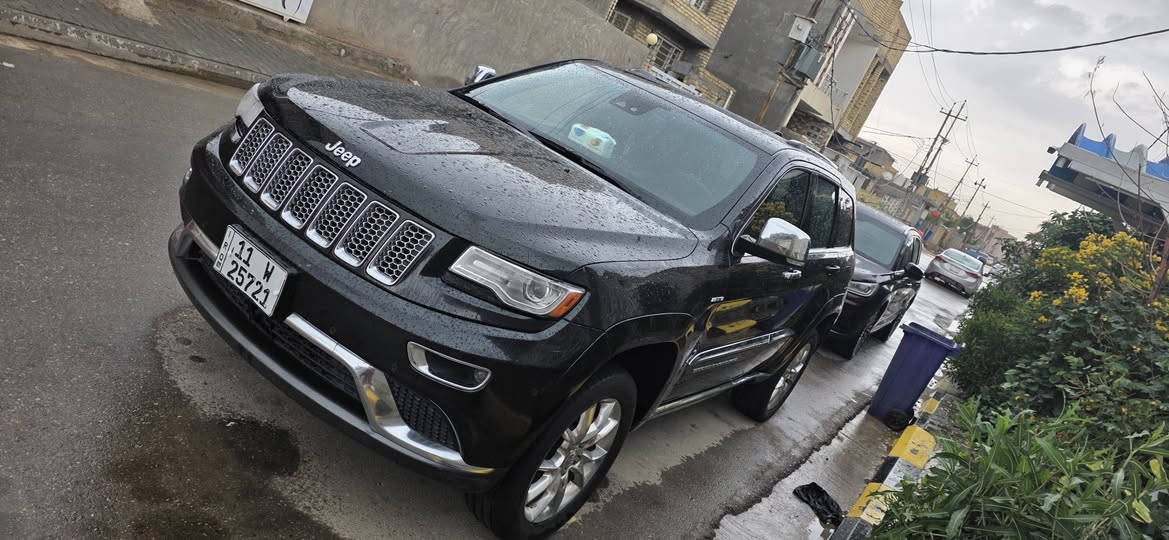 سلام عليكم
جيب 2014 سومت اعلى فئه بل جيب 1/1
محرك8 5700 اصل 
مكينه كير اكسل كله بشرط
رادار امامي 
بانوراما دبل
ماوس 
حساسات خلفيه
شاشه جبيره
سستم صوت
كشنات ميموري
ستيرن كهرباء 
تدفئه ستيرن
ومواصفات الفول معروفه 
srt 
جكات تصعد وتنزل جدد 4تخم  

صدر امامي خلفي كله جديد فوريل كله جديد مبدله 
بنيد تبدل اصلي وكاله قطره صبغ مبيها  حته دعاميه كفاله 
سياره حلوه وسعرها 195 وبيها مجال ان شاءالله 
رقم سنويه كله جديد 
تحويل وكاله ثاني يوم
والي ما تعجبه يلكه اغاتها ان شاءالله 
مكانها كوت مركز مدينه ***********
