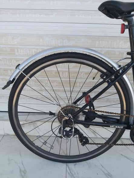 NESTO   2021
بالة ياباني حجم 28 / C700
فول المنيوم 
قياس الفريم M 44
واقيات بلاستك ضد الكسر
SHIMANO 7 SPEED
ويالة طبقتين والامامي ماكنيت panasonic led بالاستيرن
السعر 200  الف 
نظيف وجاهز مناسب للمسافات المتوسطة داخل المدينة
   ✈يوجد توصيل لجميع المحافضات ✈
كركوك مدخل سايدين حي الاسرى والمفقودين 
معرض ابو شيفان ( *********** )
