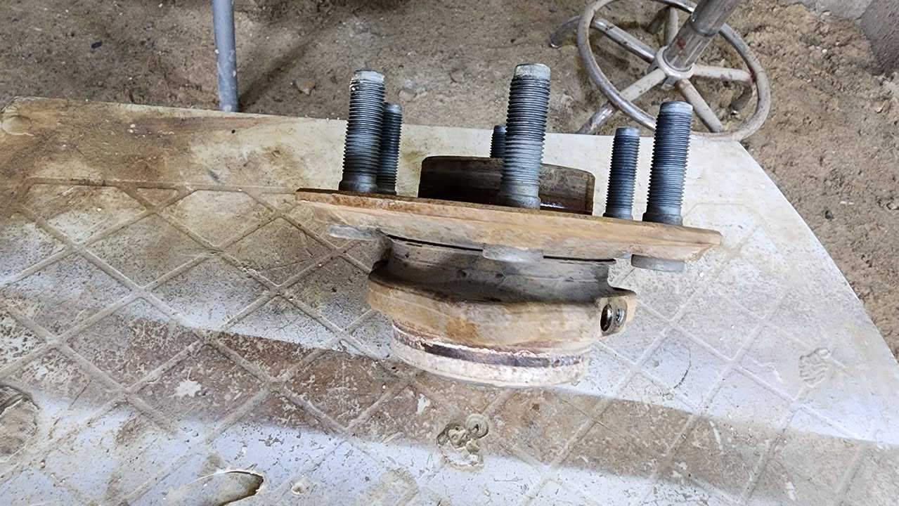 بوربرن / هب كامل / مالتفصيخ نظيف للرام شكل الجديد 
مكاني بغداد/ ديالى  
*********** / واتساب 
سعر ٩٠،٠٠٠ الف
