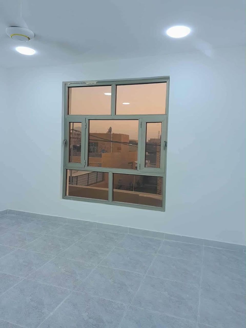 السلام عليكم
بيت 100 متر طولاني 
الخضراء مقابيل المعارض 
 للاستفسار اكثر ‭***********‬
