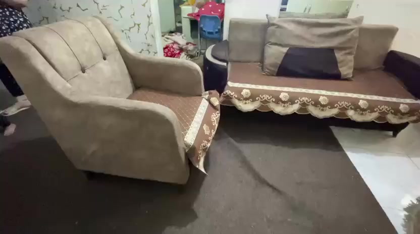 تخم ٨ نفرات السعر ١٠٠
عنوان سماوه رقم ***********
