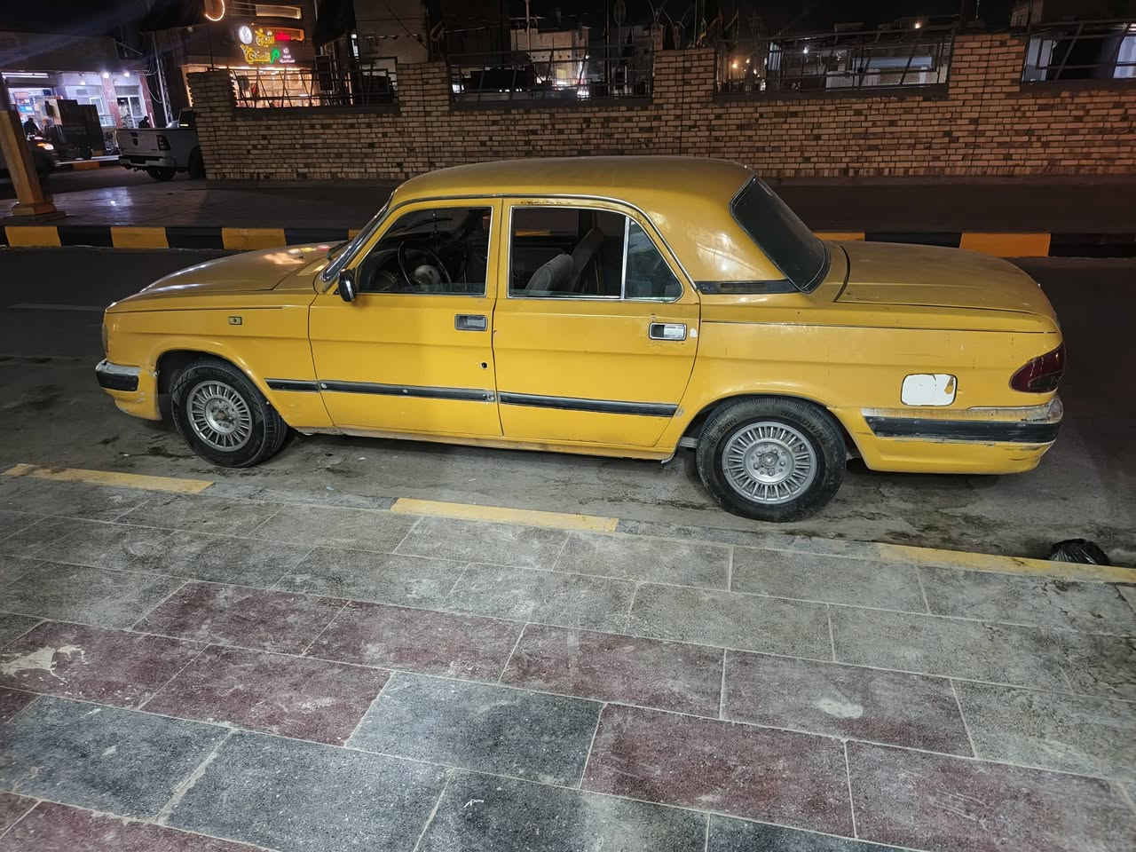 السلام عليكم فوالكه 2003 البيع مكينه وكير جدد توني شادهن صارلهن ١٠ تشهر من شديتها وتبريد سياره جاهزه غرامات ب١٠٠ عليها سياره عل أيدي سنويه صاقطه ٢٠١٩ سعر قفل ٣٠ ورقه من لاخير مكاني سوق شيوخ *********** ياخابرني مستعجل عل بيعها
