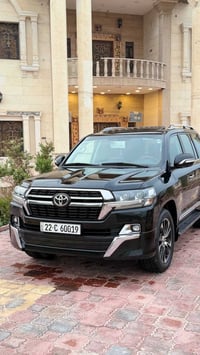 لاندكروزر ٢٠٢٠ • ٩١٠٠٠ كم • رقم اربيل