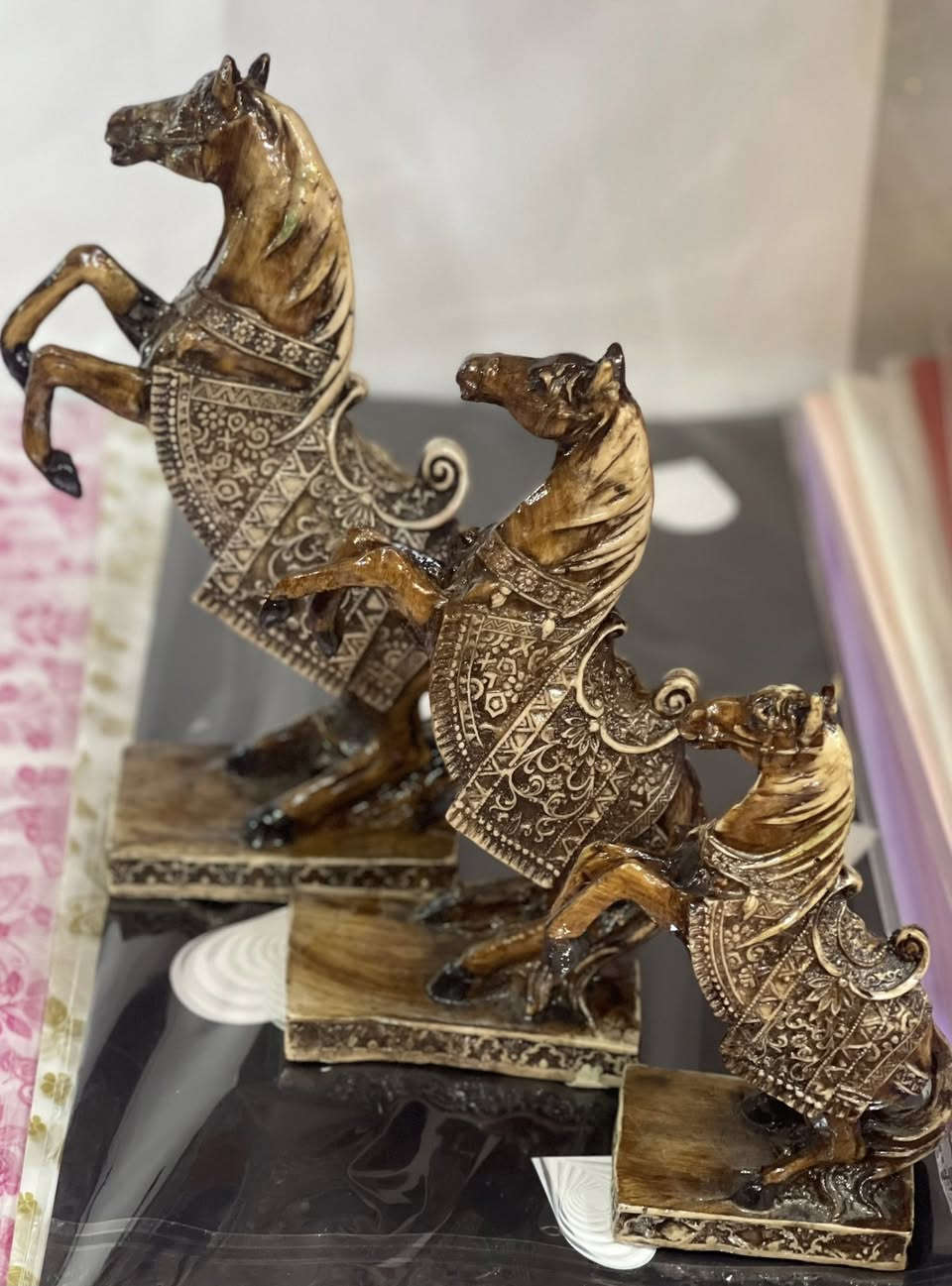 تشكيلة مميّزة من القطع الراقية
أناقة • جودة • ذوق عالٍ
كل ما يضيف لمسة جمال واختلاف 🌷

مراسلتنا على الخاص
📍 مسرة فن –

____

📍عنوان المحل بغداد شهداء السيديه قرب اسواق اوسي 

توجد خدمة توصيل 5000بغداد 6000محافظات
***********
متواجدين داخل المحل من الساعه 10 صباحاً الى الساعه 10 مساءً 🕰️

اتنورونا🤍

حساب على الإنستغرام (fn_masara)
