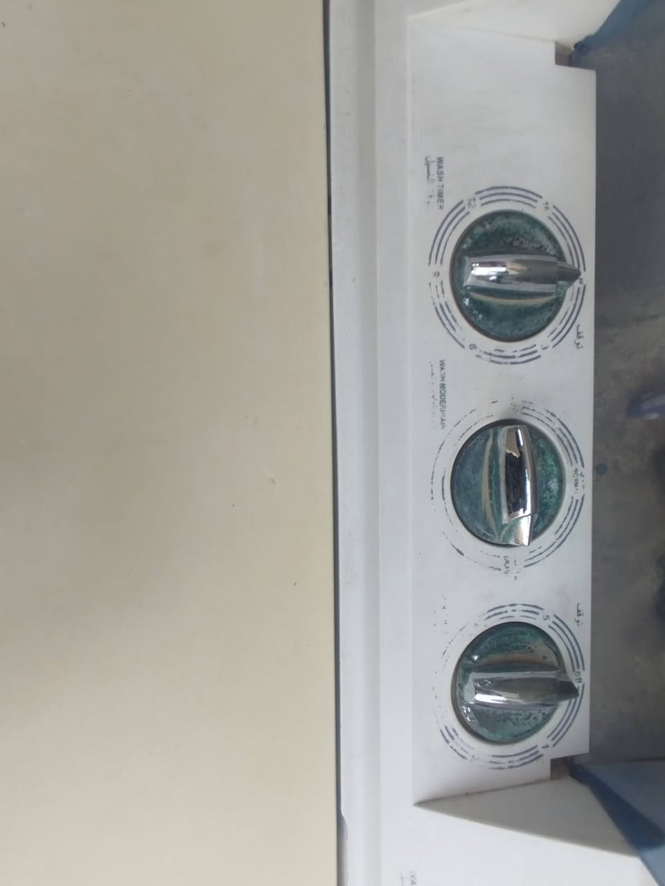 سلام عليكم غساله للبيع كامله ما ناقصه شي السعر 75 الف مكاني حله مركز الي يريده يراسلني وتساب ***********
