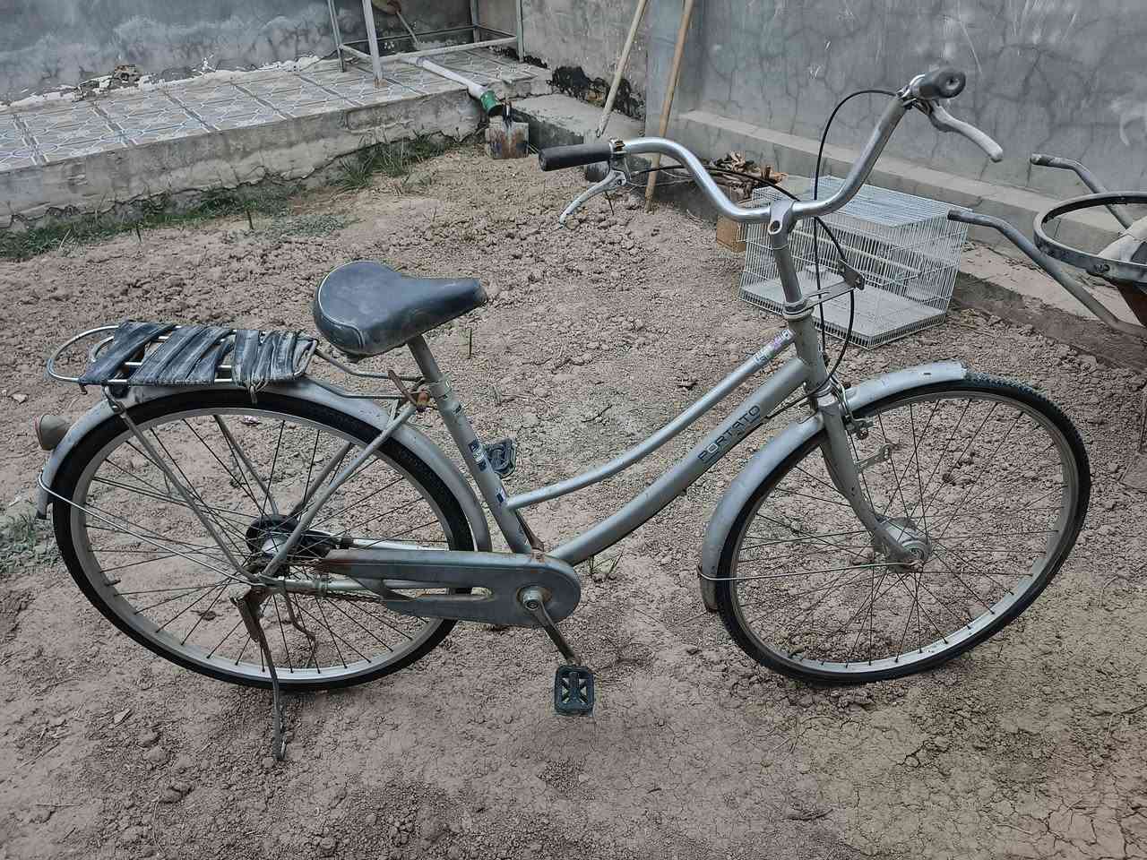 السلام عليكم
بايسكل للبيع حجم 27 بي نواقص سعر 50وبي مجال مكاني حلة مركز


**إذا كنت صاحب هذا الإعلان وتريد حذفه لأي سبب، رجاءا أرسل رسالة إلى الدعم الفني**