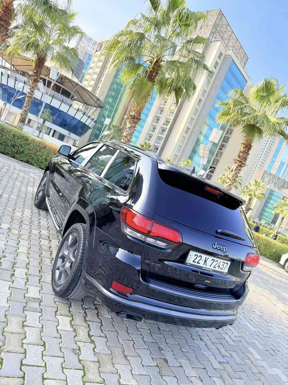 جيب كراند شيروكي  2020 Limited X full full
فول مواصفات للاخير 
__________________________
‎رادار امامي 
‎رادار جانبي 
‎رادار خلفي توقف ذاتي عند الرجوع 
‎حساسات اماميه وخلفيه 
‎هيترات مري 
‎كشنات جلد 
‎تدفئه كشنات 
‎ستيرن تدفئه
‎ستيرن كهرباء وتدفئه
‎شفتات ستيرن 
‎تحديد مسار 
‎اوتو بارك 
‎بانوراما 
‎تشغيل عن بعد 
‎مري قلاب ويه البك 
‎دكمه سبورت 
‎دكمه ايكو 
‎ومعروفه مواصفات ال X 
‎السياره شبر جامرلخ كلير بدون تى دعامياتها مكفوله بدون صبغ السيارة   ممستعملها ابد علي وضع شركه زيرو ومااطلع بيها ‏
‎ماشيه 25 الف حقيقي
‏‎السنوية مجددة  الى 2030 ( التحويل مباشر )
‏‎هزة و براد الى 2026
‎مكان السياره اربيل
‎رقم تلفون*********** 
السعر ٣٢٢$ وبيها مجال
