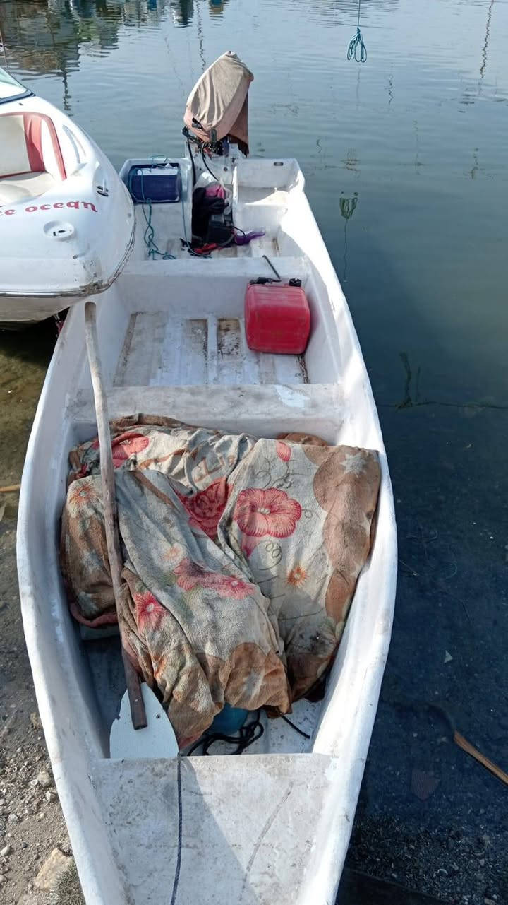 السلام عليكم للبيع زورق طول ٥ونص سعر ٨٠٠ مكان البصره عرض متر ارتفاع ٤٥


**إذا كنت صاحب هذا الإعلان وتريد حذفه لأي سبب، رجاءا أرسل رسالة إلى الدعم الفني**