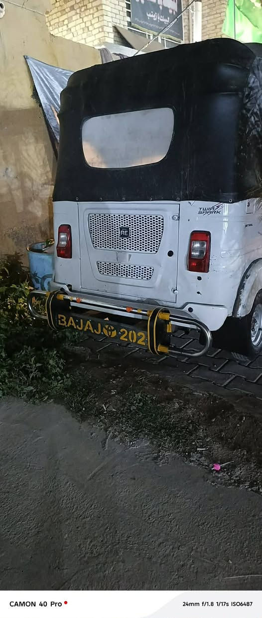 سلام عليكم شباب عدي تكتك للبيع ٢١شهر١٢بيهه دوس وبارد مضح بل صور رقم بغداد إنكليزي السعر ٧١٠٠ول موشراي لا يخابر ويتعبني بغداد الحسينية ***********
