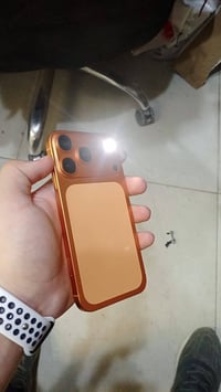 ايفون 11 عادي محور 17 مفتوح تخطي سيمكارت واكف فقط والباقي كلشي شغال بي...