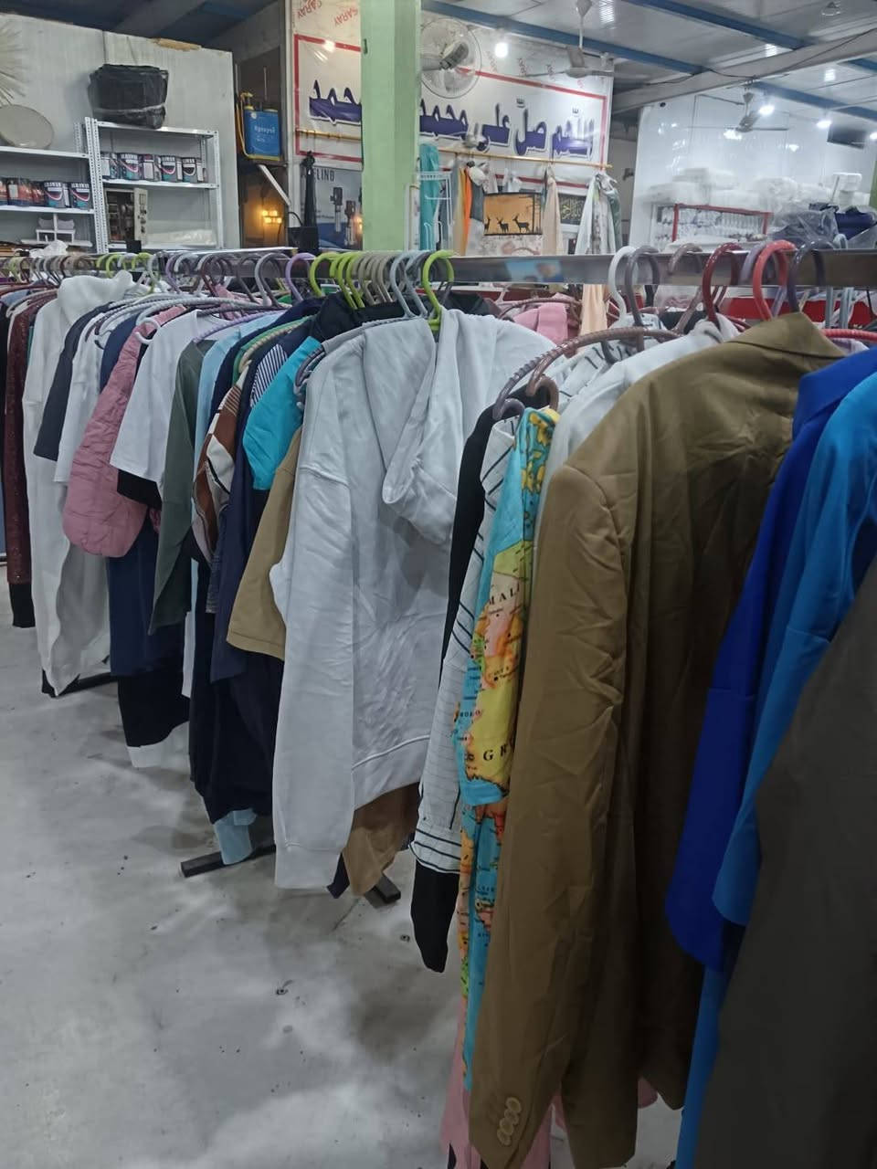 🔴ملابس وزن رجالية نسائية واطفال وفساتين 
سعر الكيلو 3 الف شلعة


**إذا كنت صاحب هذا الإعلان وتريد حذفه لأي سبب، رجاءا أرسل رسالة إلى الدعم الفني**