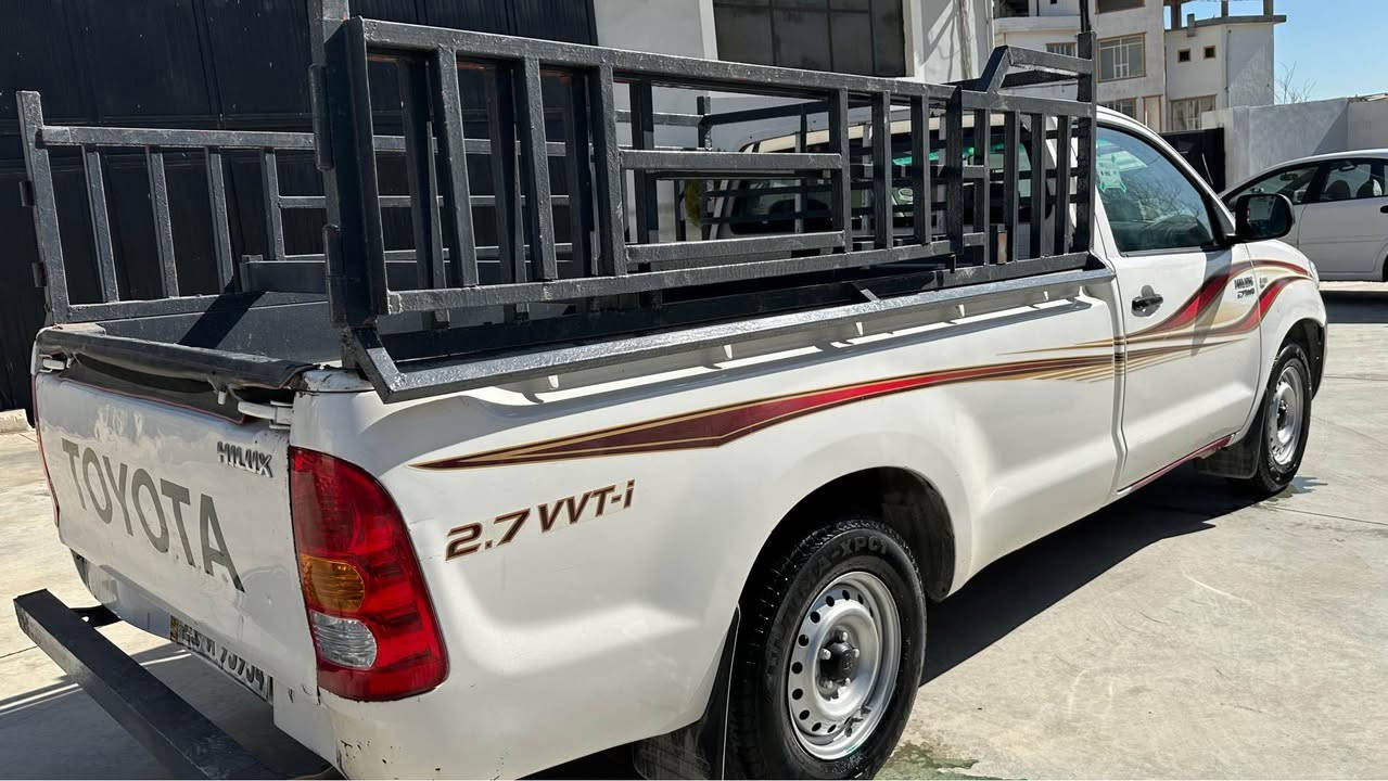 سەرەتا بەناوی خوای گەورەو بەخشندە پیکان مەرزیە مۆدێلی ٢٠٠٨ مەکینە گەورە جام کارەبا سەیارەیەکی زۆر خاوێنو بێ مەسرەفە دوو پارچەی بۆیاخە بۆنیتو چەمەلغ سەنەوی  تازەیە هەزەو بەڕادی تازەیە چوار تایەی باشی لەژێرە بەناوی خۆمەوەیە ناو بۆدی تێگیراوە چەمچەیەکی باشی لەسەرە  گێڕو مەکینە بەشەرت نوقسانی نیە لە یەک سایەقی کەمە بۆ نرخەکەی تەلەفون بۆ خاوەنەکەی بکەن *********** السليمانية, العراق
