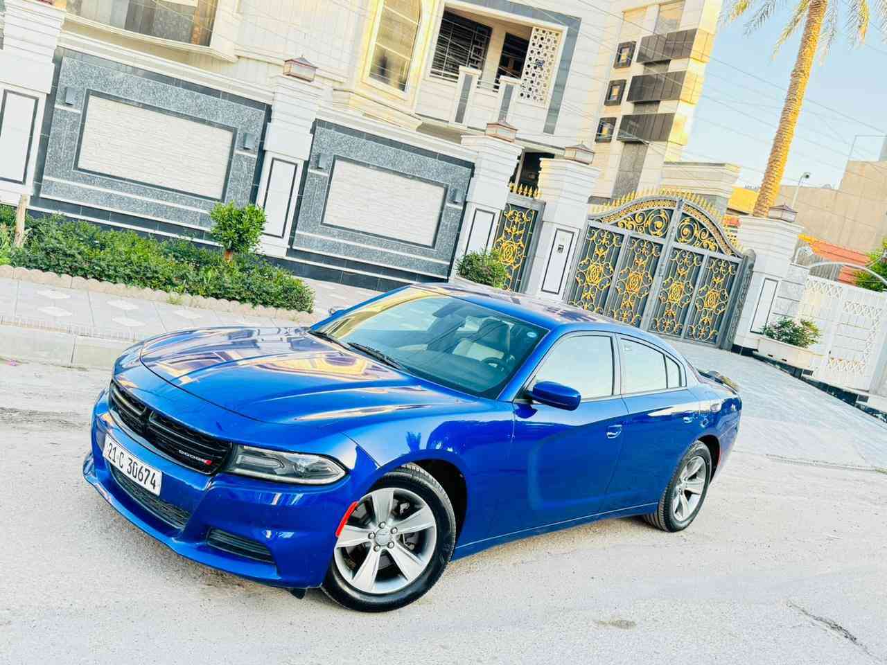 ً السلام عليكم للبيع جارجر 2019خليجي وكاله هالم
معروضه 228$ وبيها مجال 
مكفول من الصبغ ول ضربه ول تبديل

رقم الهاتف ***********

مواصفات فول 1/1 عده الفتحه 
شاشه جبيره+ كاربلي 
تحكمات ستيرن 
حساسات أمامي 
حساسات خلفي 
محرك 6 سلندر
تو ويل 
كشنات هيتر 
شفتات ستيرن 
مانع انزلاق 
لايت زنون
تشغيل عن بعد 
تخم تاير جديد 
ماشيه 61 الف حقيقي 
بغداد
