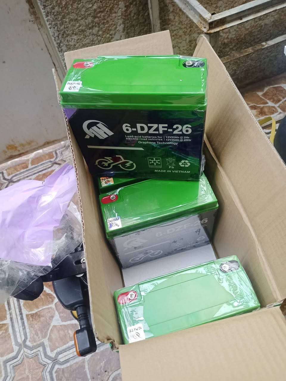 متوفر بطاريات كل النوعيات 
ديالى الخالص
***********
يوجد توصيل
