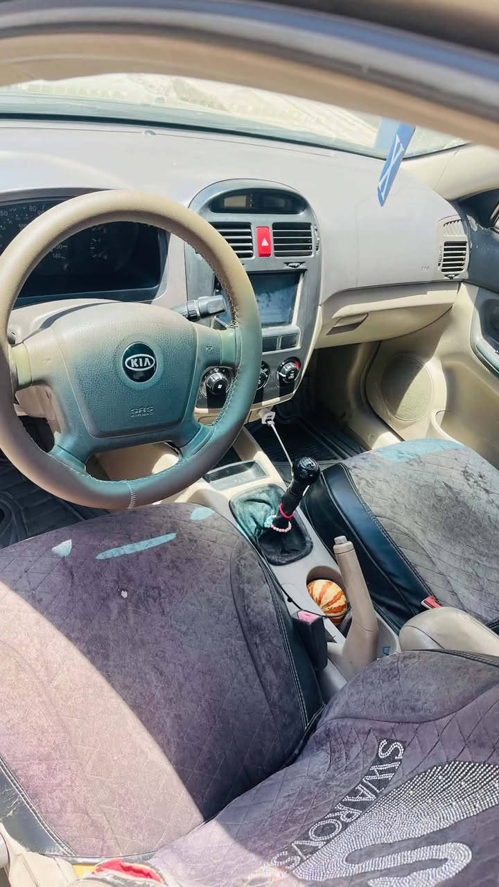 سبكترا ٢٠٠٦
كير عادي 

كير محرك مكفولات 

تبريد خير من الله 

منضومه كامله مال تبريد 

تخم تايرات 

السياره كامله من كلشي

سياره باسمي
 
السعر /٧٢ وبي مجال حك الجيه 

مكان سياره / ديالى /خالص 

***********
