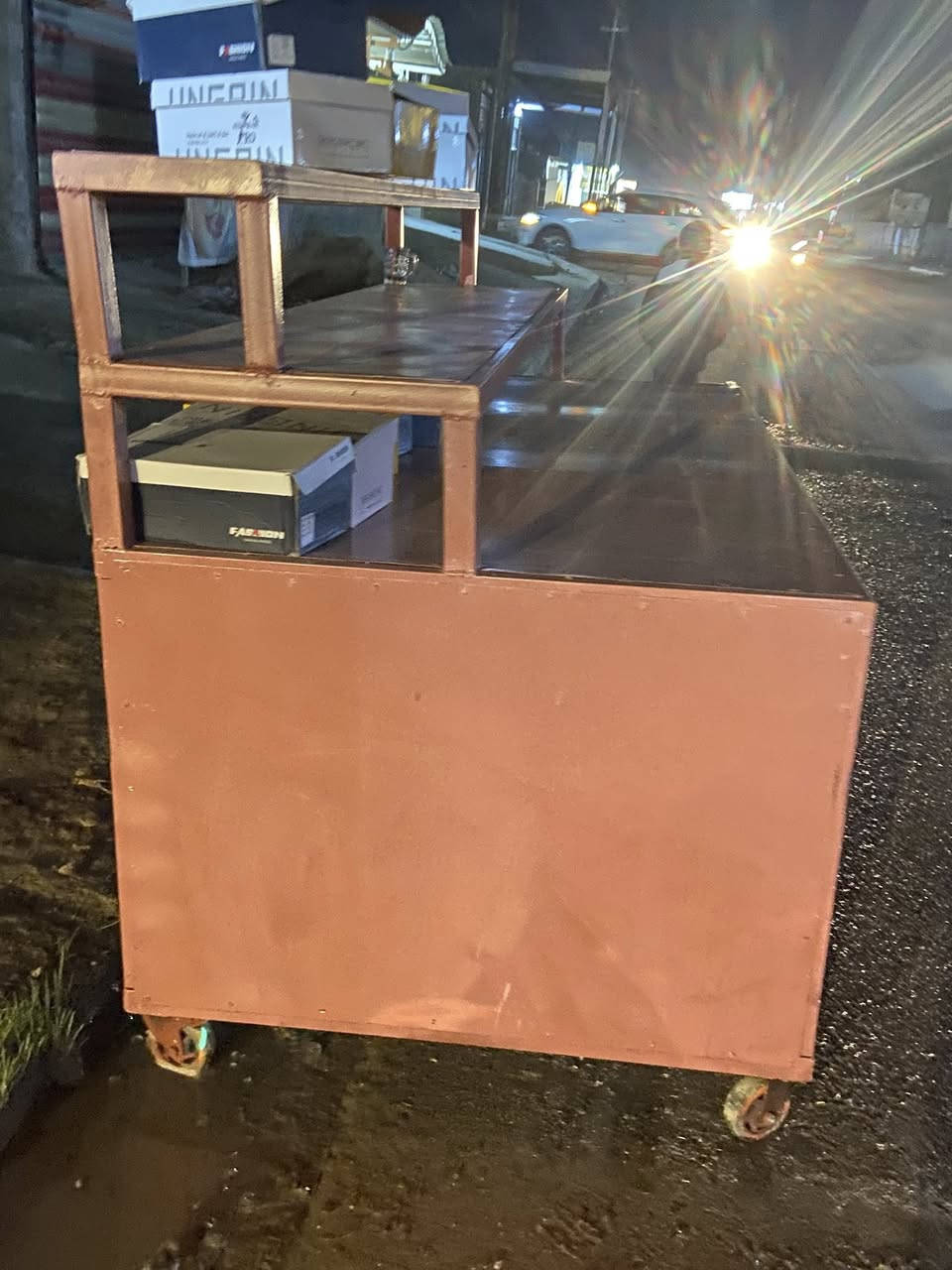 سلام عليكم بصطية للبيع جديدة البارحة خلصت حدادة وصبغ. السعر ٣٠٠الستفسار ***********
