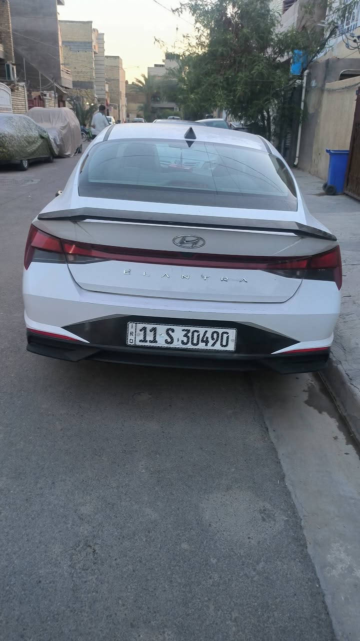 السلام عليكم
النترا 2023 مكينة 1.600
خليجي وارد كوري أصل
رقم انكليزي بغداد بأسمي
تحويل ثاني يوم
كير AT
المواصفات
شاشة كار بلاي تدعم جميع البرامج
كامرة دواره
سلايد
تحكمات ستيرن جهتين
مانع انزلاق
3 وضعيات قيادة
باقي المواصفات العادية
السيارة ماشية 85 الف كيلو حقيقي قابل للزيادة
السيارة مكفولة من الصبغ والبارد
بيها طخة جوة قبغ البانزين ممصلحه 
مكاني بغداد الشعلة
السعر158 ورقة  وبيها مجال
***********
