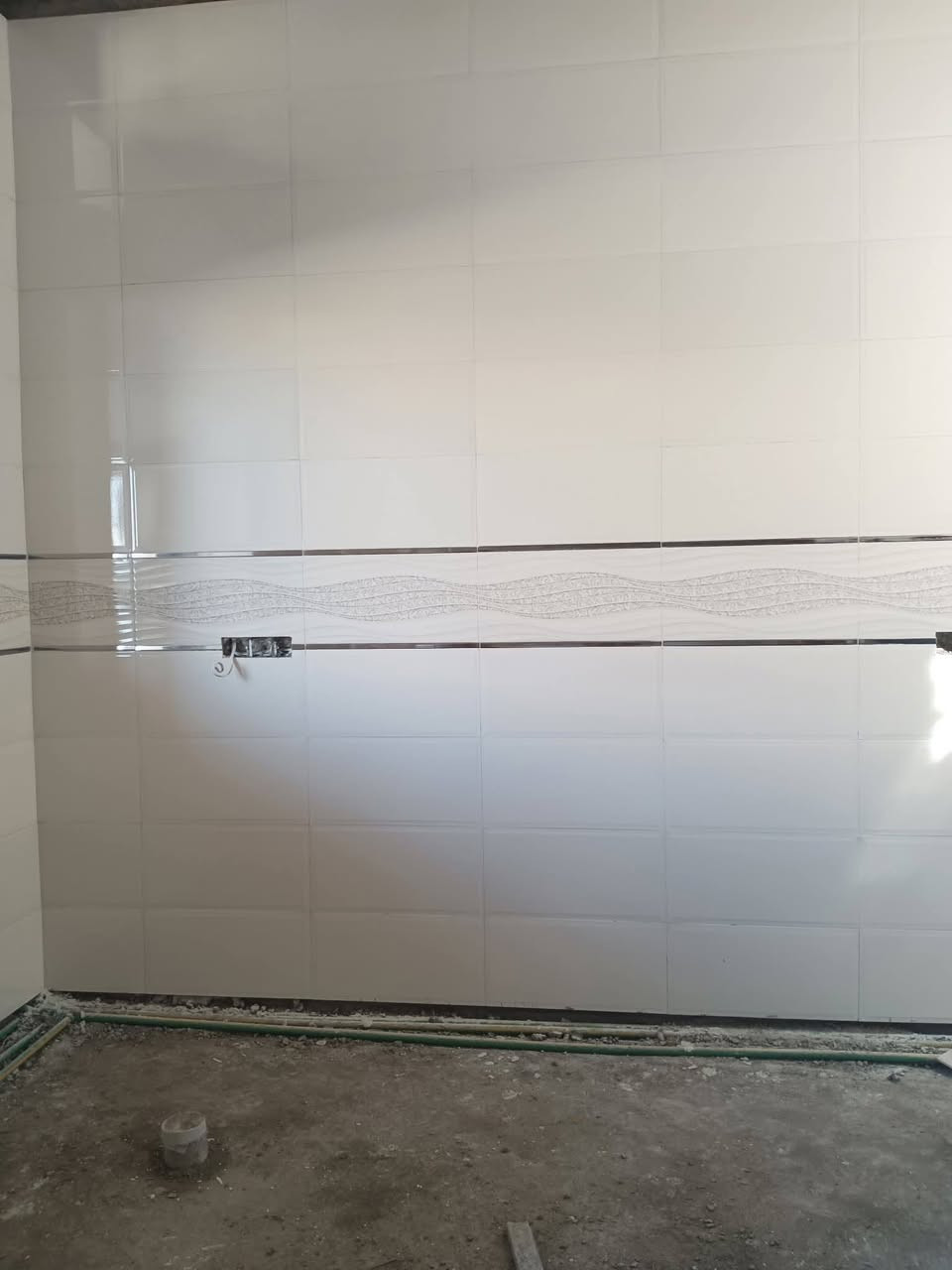 عمل سيراميك لوح ارضيات درجة اولى للتصال ***********
