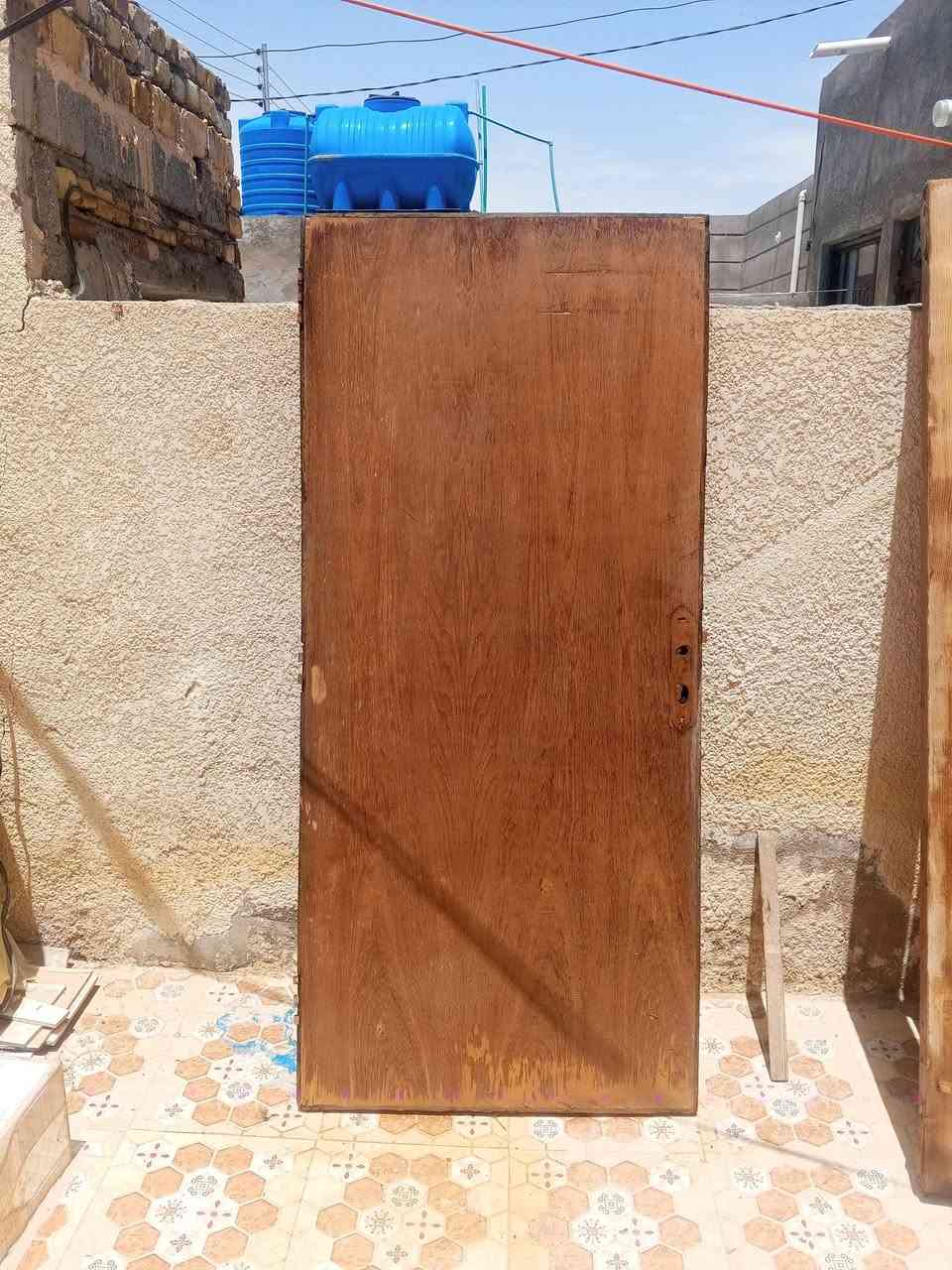 سلام عليكم اخوان بيبان للبيع ثنين خشب مستخدم واحد طلاكه وربع واحد طلاكه اتصال على رقم ***********
