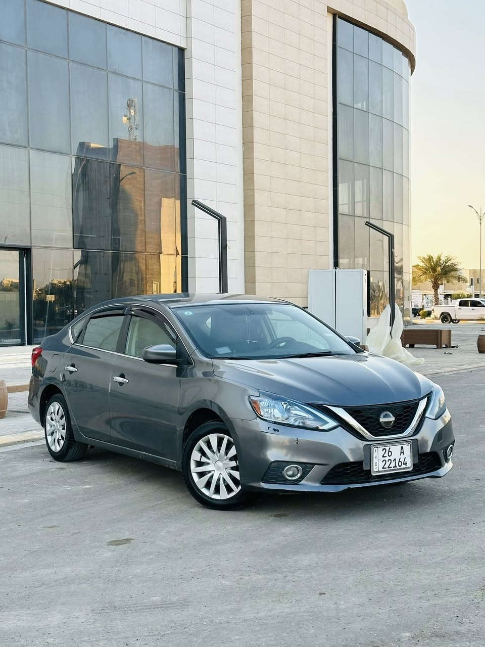 السلام عليكم الحلال للبيع سنترا 2018رقم صلاح الدين دولي باسمي هزه سنويه كله جديد. قبل يومين سويتها حادثها بسيط فقط دعاميه بدون رش بدون تبديل بدون دواخل مكفوله 

محرك كير شرط لا تنقيص ولا تبخير 
تخم تايرات جديد. 
صدر امامي خلفي جديد 
تحكمات ب ستيرن 
تبريد تدفئه كله شغال 
كهربائياتها كلها شغاله فول 
حادثه بسيط مكان السياره تكريت 
شراي اتصل ع رقم وتدلل ***********
